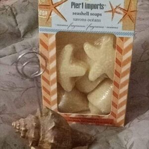 🐚Pier1 imports Soap w/Shell Photo Holder